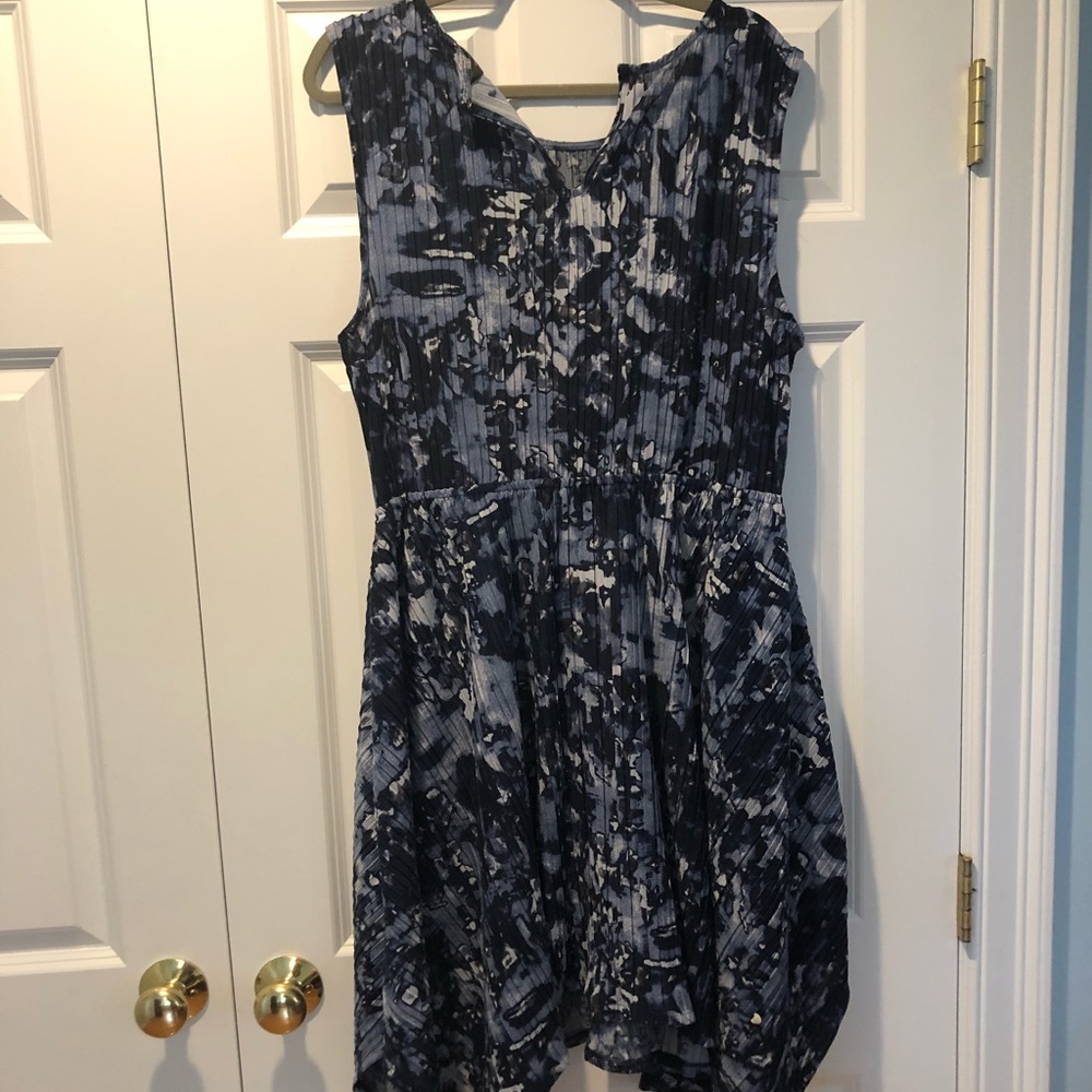 Floral V-Cut Dress